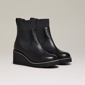 M. Gemi The Bria boot in black. Size 39 (8.5)